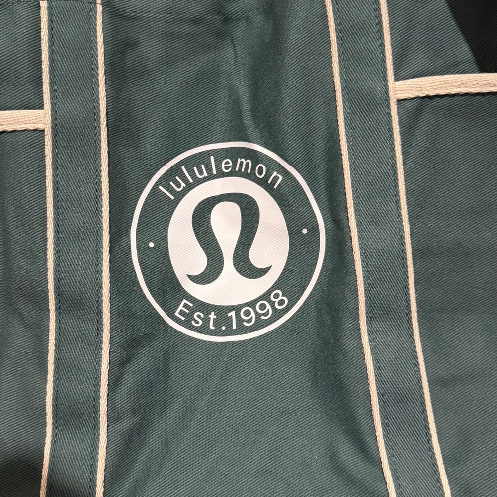 Lululemon Tote Bag - Picture 9 of 11